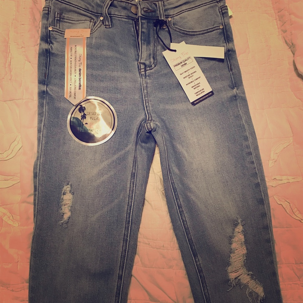 Skinny fries jeans. Brand new